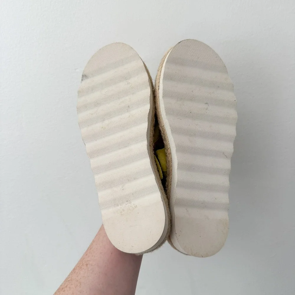 Frye and Co Espadrille Sandals Suede Bow Platform Yellow Crisscross Straps 7.5